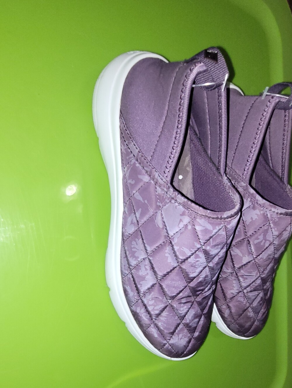 Purple Vera Bradley Size 7 Shoes